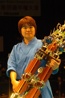 岡選手